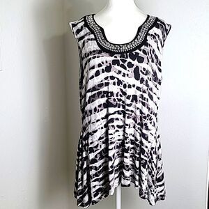 Peck & Peck Sleeveless Top, Longer on Sides, Silver Studded Neckline, Sz Large